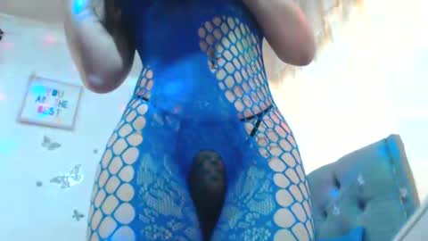Venus Independent Model online show from March 10, 2025, 5:07 pm