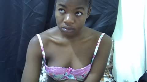 Snapshot of sexyshaz22 chatting on March 2, 2026, 5:08 am sexyshaz22 online show from March 2, 2026, 5:08 am