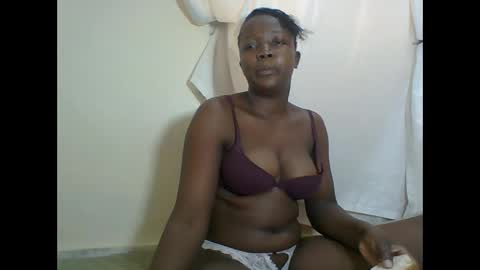Snapshot of sexysleeky chatting on February 21, 2025, 7:01 am PAULINE online show from February 21, 2025, 7:01 am