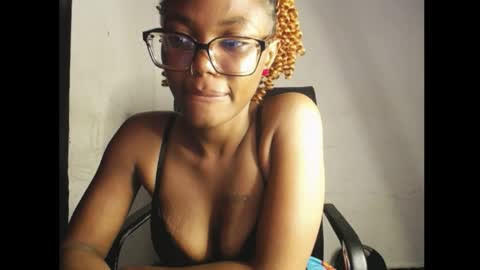 Darkskinned Rae online show from April 28, 2026, 9:42 pm