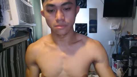 sexystrongcum online show from May 6, 2026, 4:52 am