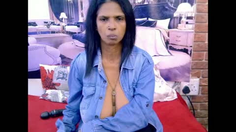 sexyva4u2luv online show from June 25, 2026, 5:56 am