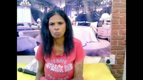sexyva4u2luv online show from June 29, 2026, 5:03 am