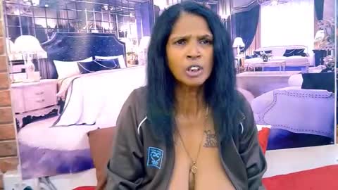 sexyva4u2luv online show from July 21, 2026, 6:27 am