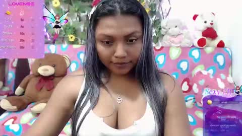 sexyvaldiry online show from December 4, 2024, 7:23 pm