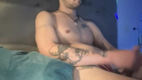 Snapshot of sexyvalerynsx chatting on July 16, 2026, 9:32 pm Valsexxx91 online show from July 16, 2026, 9:32 pm