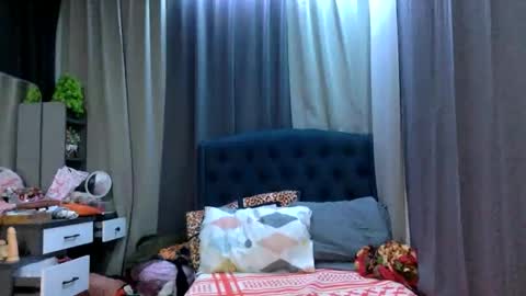 Snapshot of sexyxenaaa chatting on January 14, 2026, 2:44 pm Xenaaa online show from January 14, 2026, 2:44 pm