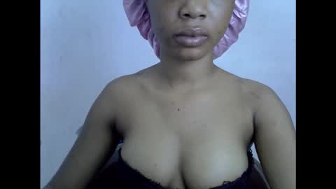 Snapshot of sexyxpeach chatting on March 24, 2026, 11:32 pm sexyxpeach online show from March 24, 2026, 11:32 pm