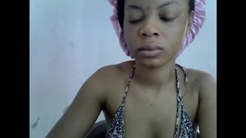 Snapshot of sexyxpeach chatting on March 27, 2026, 9:53 am sexyxpeach online show from March 27, 2026, 9:53 am