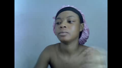 Snapshot of sexyxpeach chatting on April 1, 2026, 11:35 pm sexyxpeach online show from April 1, 2026, 11:35 pm