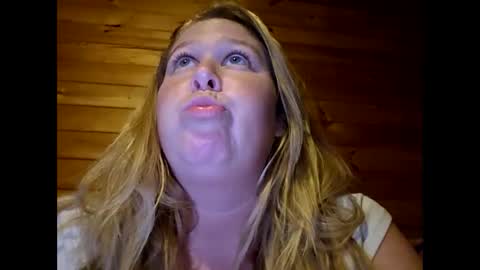 Snapshot of sexyy_lexyyy chatting on April 5, 2026, 3:26 am sexyy_lexyyy online show from April 5, 2026, 3:26 am
