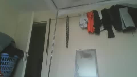 Snapshot of sexyy_tiny chatting on October 13, 2025, 10:48 am Mel online show from October 13, 2025, 10:48 am