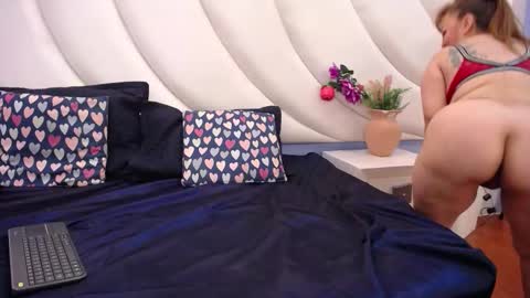 Snapshot of sexyymommy1 chatting on October 11, 2025, 11:53 am Mary online show from October 11, 2025, 11:53 am