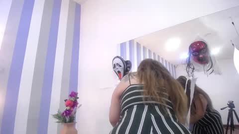 Snapshot of sexyymommy1 chatting on October 12, 2025, 2:05 pm Mary online show from October 12, 2025, 2:05 pm