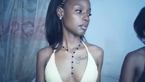 sexyzuriel online show from February 28, 2026, 6:31 pm