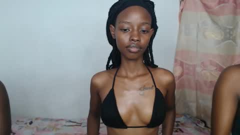 sexyzuriel online show from April 23, 2026, 9:52 am
