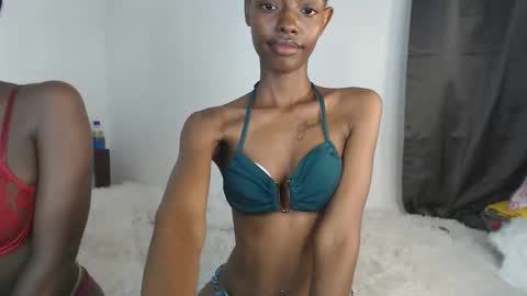sexyzuriel online show from May 9, 2026, 1:27 pm
