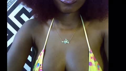 Snapshot of sezy_petite chatting on October 2, 2025, 10:39 pm Wealth online show from October 2, 2025, 10:39 pm