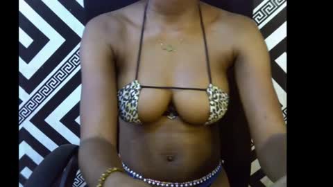 Snapshot of sezy_petite chatting on October 10, 2025, 10:03 am Wealth online show from October 10, 2025, 10:03 am