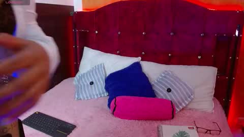 Saray Rodriguez  online show from January 6, 2026, 8:45 pm