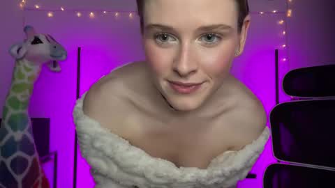 Snapshot of shadebabe chatting on December 11, 2024, 11:30 am shadebabe online show from December 11, 2024, 11:30 am