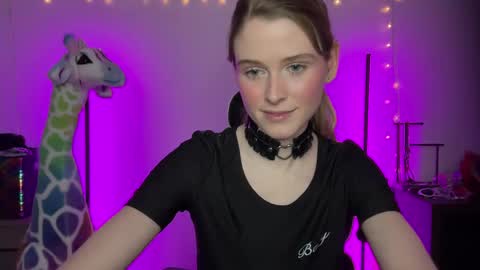 Snapshot of shadebabe chatting on February 2, 2025, 5:42 am shadebabe online show from February 2, 2025, 5:42 am