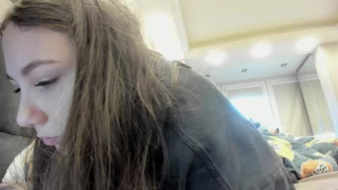 shadow_raffi online show from December 21, 2024, 12:38 pm