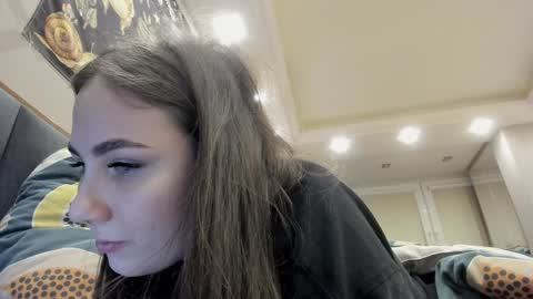 shadow_raffi online show from December 23, 2024, 12:25 am