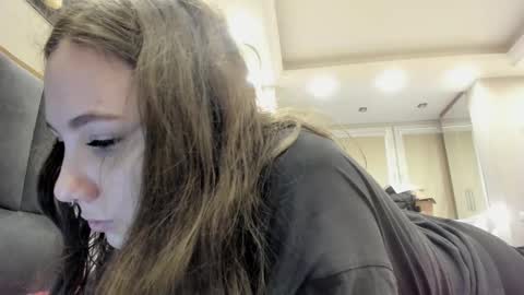 shadow_raffi online show from March 9, 2025, 2:43 pm