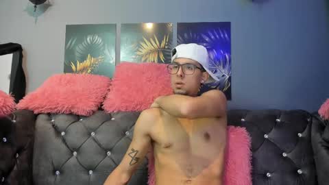 Snapshot of shadowlustt chatting on September 12, 2025, 12:38 pm shadowlustt online show from September 12, 2025, 12:38 pm