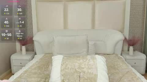 NaiX online show from December 18, 2025, 7:03 am