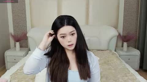 NaiX online show from December 19, 2025, 4:52 am