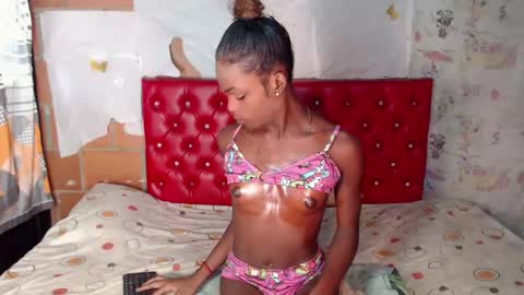 Snapshot of shaira_dollxxx1 chatting on July 21, 2026, 1:02 pm shaira_dollxxx1 online show from July 21, 2026, 1:02 pm