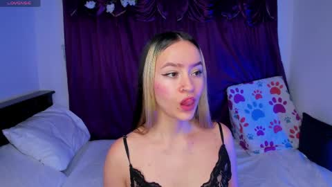 Shaira Clark online show from May 13, 2026, 2:53 am
