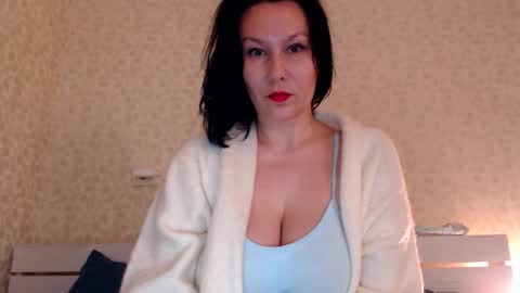 Mila online show from February 4, 2025, 8:24 am