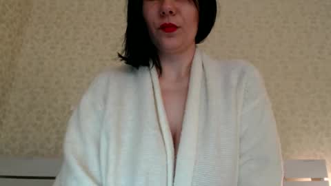 Mila online show from February 26, 2025, 12:14 pm