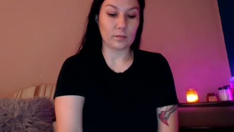 Snapshot of shakeit_good chatting on October 29, 2025, 6:37 am Mila online show from October 29, 2025, 6:37 am