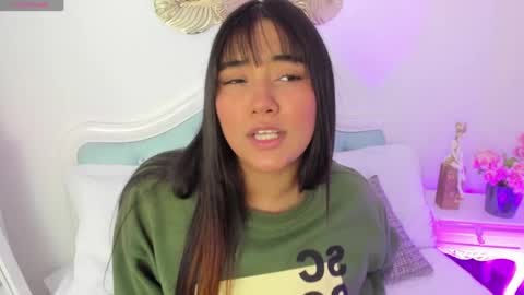 Shalena  online show from September 8, 2025, 8:19 pm