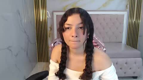 Shalon  online show from December 10, 2024, 4:27 pm