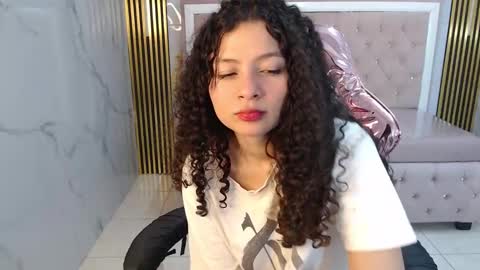 Shalon  online show from December 17, 2024, 4:11 pm