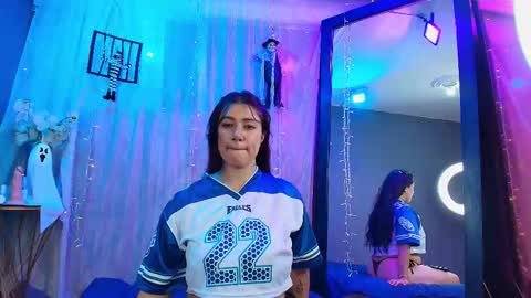 shalyn_lux online show from October 15, 2025, 4:12 am