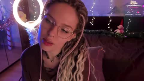 shameles_pussy online show from December 28, 2024, 1:28 pm