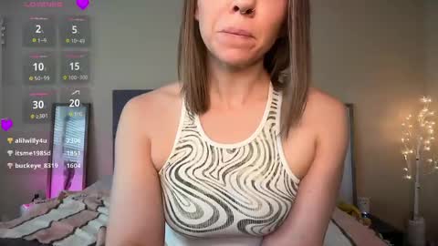 Snapshot of shameless_shalynn chatting on April 29, 2026, 4:44 pm Shalynn online show from April 29, 2026, 4:44 pm