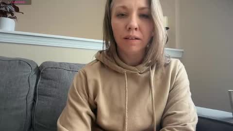 Snapshot of shameless_shalynn chatting on May 22, 2026, 5:18 pm Shalynn online show from May 22, 2026, 5:18 pm