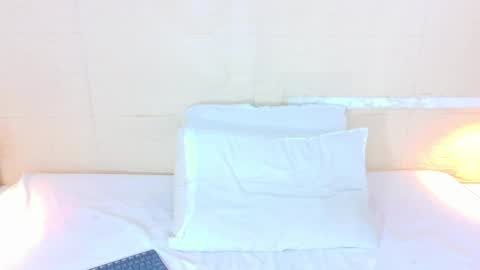Snapshot of shamira_moore chatting on April 15, 2026, 7:58 pm Catalina online show from April 15, 2026, 7:58 pm