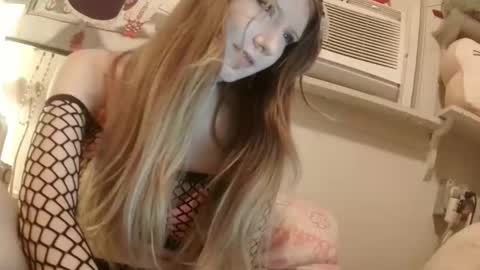 shampooprincess001 online show from March 21, 2026, 1:32 am