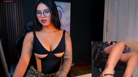 onlyfans shanabellucy online show from October 7, 2025, 7:22 pm