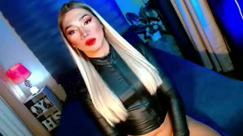 Snapshot of shane_hugexx chatting on October 11, 2025, 6:17 pm MISS SHANE online show from October 11, 2025, 6:17 pm