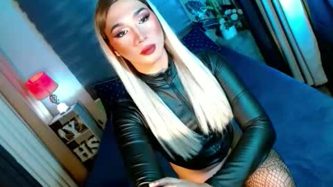 Snapshot of shane_hugexx chatting on October 13, 2025, 7:36 pm MISS SHANE online show from October 13, 2025, 7:36 pm