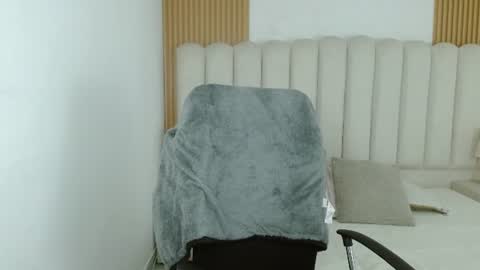 Snapshot of shaneelle chatting on August 3, 2026, 12:10 pm shanelle online show from August 3, 2026, 12:10 pm